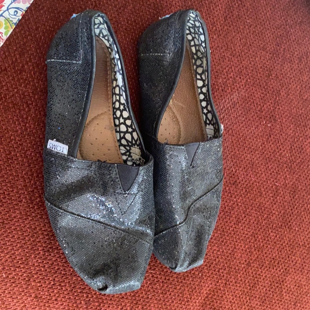 Toms. Black glitter. Used-good condition